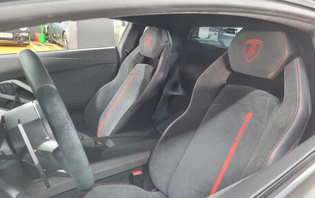 Lamborghini Aventador I рестайлинг, 2016 год, 38 144 000 рублей, 11 фотография