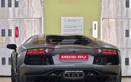 Lamborghini Aventador I рестайлинг, 2016 год, 38 144 000 рублей, 4 фотография