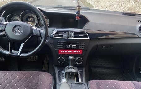 Mercedes-Benz C-Класс, 2012 год, 550 000 рублей, 3 фотография