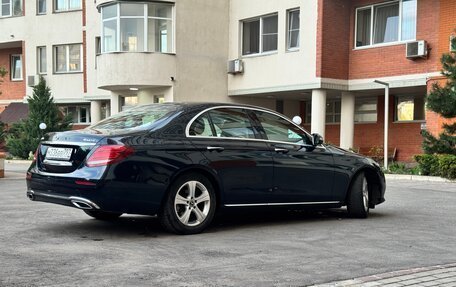 Mercedes-Benz E-Класс, 2017 год, 3 150 000 рублей, 6 фотография