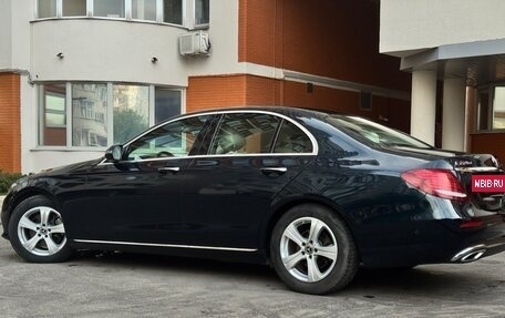 Mercedes-Benz E-Класс, 2017 год, 3 150 000 рублей, 7 фотография