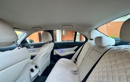 Mercedes-Benz E-Класс, 2017 год, 3 150 000 рублей, 21 фотография