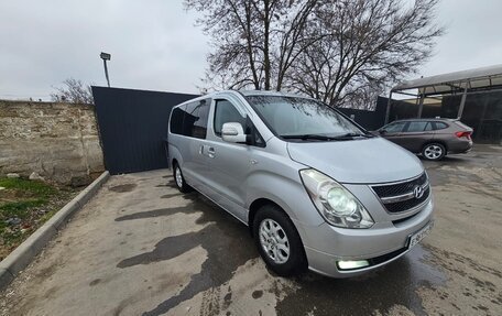 Hyundai Grand Starex Grand Starex I рестайлинг 2, 2010 год, 1 375 000 рублей, 3 фотография