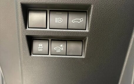 Toyota Land Cruiser, 2025 год, 15 200 000 рублей, 28 фотография