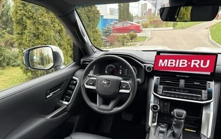 Toyota Land Cruiser, 2025 год, 15 200 000 рублей, 26 фотография
