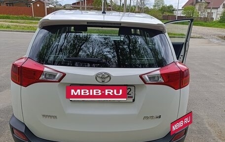 Toyota RAV4, 2014 год, 1 950 000 рублей, 2 фотография