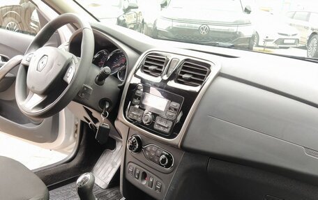 Renault Sandero II рестайлинг, 2018 год, 1 250 000 рублей, 19 фотография