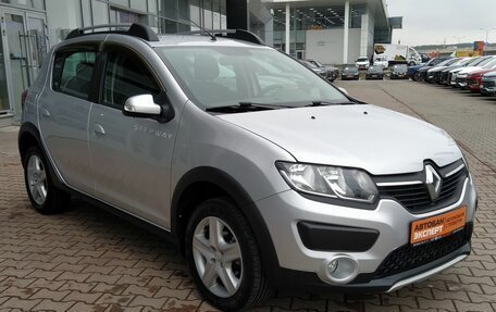 Renault Sandero II рестайлинг, 2018 год, 1 250 000 рублей, 28 фотография