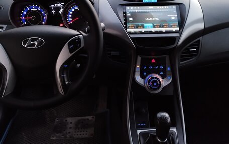 Hyundai Elantra V, 2011 год, 910 000 рублей, 8 фотография