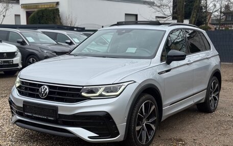 Volkswagen Tiguan II, 2023 год, 2 380 000 рублей, 3 фотография