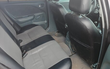 Toyota Avensis III рестайлинг, 2002 год, 275 000 рублей, 4 фотография