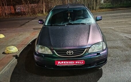 Toyota Avensis III рестайлинг, 2002 год, 275 000 рублей, 9 фотография
