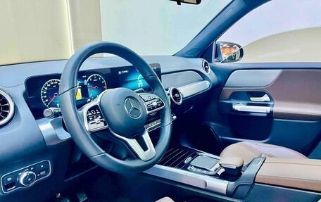 Mercedes-Benz GLB, 2022 год, 2 230 000 рублей, 4 фотография