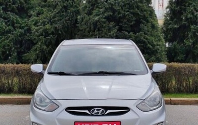 Hyundai Solaris II рестайлинг, 2011 год, 730 000 рублей, 1 фотография