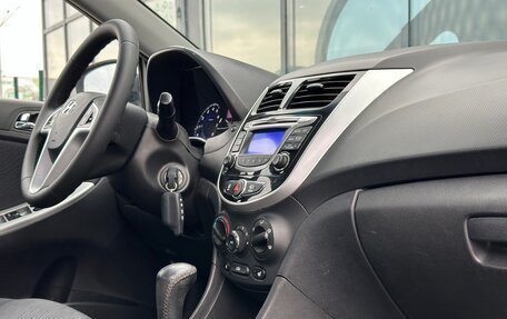 Hyundai Solaris II рестайлинг, 2012 год, 860 000 рублей, 10 фотография