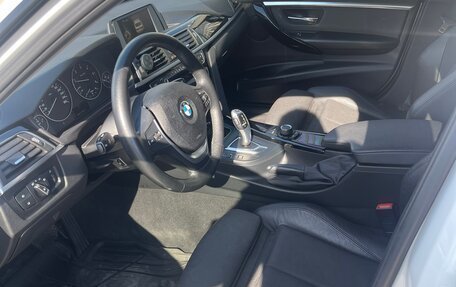 BMW 3 серия, 2016 год, 1 900 000 рублей, 10 фотография