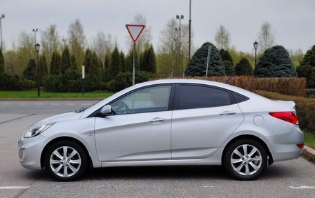 Hyundai Solaris II рестайлинг, 2011 год, 730 000 рублей, 3 фотография