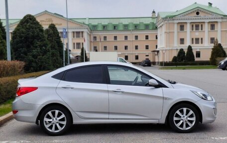 Hyundai Solaris II рестайлинг, 2011 год, 730 000 рублей, 7 фотография