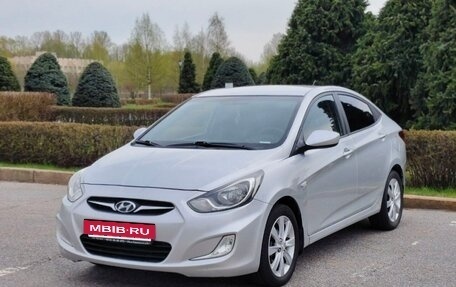 Hyundai Solaris II рестайлинг, 2011 год, 730 000 рублей, 2 фотография