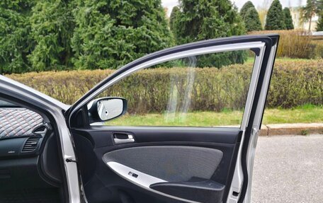 Hyundai Solaris II рестайлинг, 2011 год, 730 000 рублей, 11 фотография