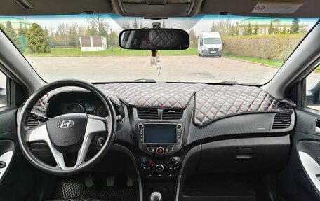 Hyundai Solaris II рестайлинг, 2011 год, 730 000 рублей, 17 фотография