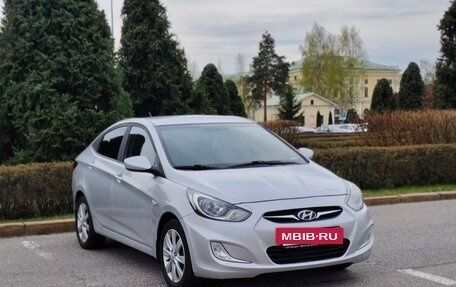 Hyundai Solaris II рестайлинг, 2011 год, 730 000 рублей, 8 фотография