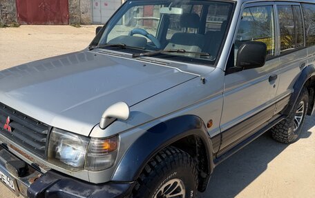 Mitsubishi Pajero III рестайлинг, 1993 год, 350 000 рублей, 4 фотография