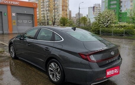 Hyundai Sonata VIII, 2021 год, 2 300 000 рублей, 5 фотография