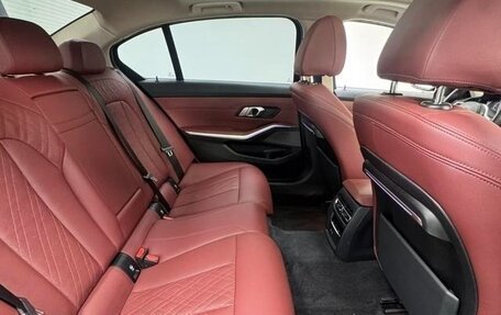 BMW 3 серия, 2022 год, 2 630 000 рублей, 13 фотография