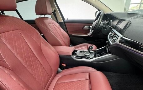 BMW 3 серия, 2022 год, 2 630 000 рублей, 14 фотография