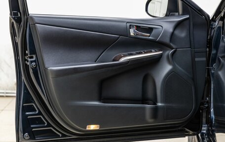 Toyota Camry, 2017 год, 2 385 000 рублей, 26 фотография