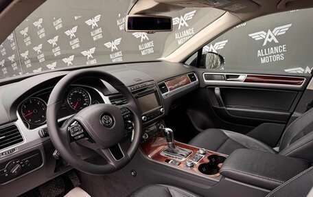 Volkswagen Touareg III, 2015 год, 2 320 000 рублей, 10 фотография