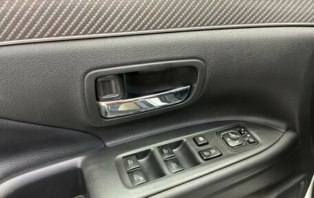 Mitsubishi Outlander III рестайлинг 3, 2019 год, 2 599 000 рублей, 10 фотография