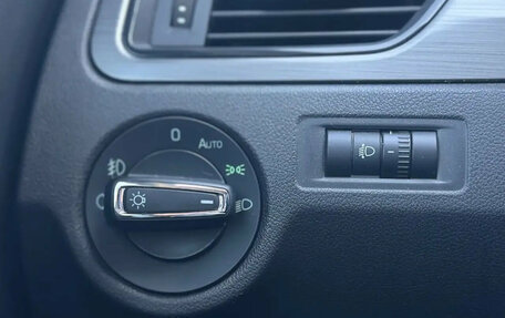 Skoda Rapid I, 2018 год, 1 375 000 рублей, 15 фотография