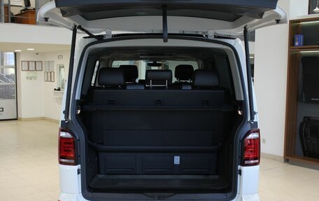 Volkswagen Multivan T6 рестайлинг, 2018 год, 4 150 000 рублей, 29 фотография