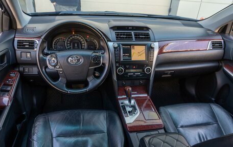 Toyota Camry, 2012 год, 1 649 000 рублей, 6 фотография