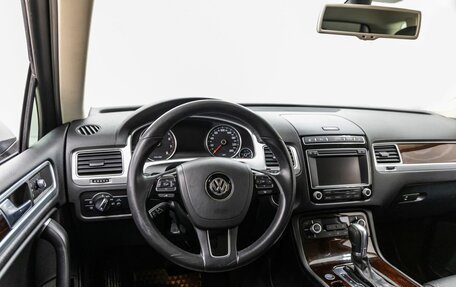 Volkswagen Touareg III, 2015 год, 3 098 000 рублей, 14 фотография