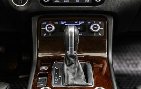 Volkswagen Touareg III, 2015 год, 3 098 000 рублей, 22 фотография