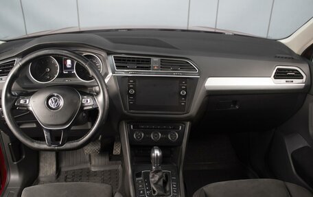 Volkswagen Tiguan II, 2017 год, 2 450 000 рублей, 5 фотография