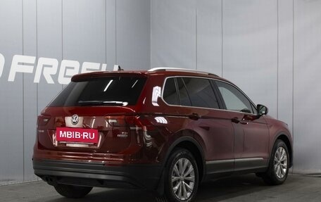 Volkswagen Tiguan II, 2017 год, 2 450 000 рублей, 2 фотография