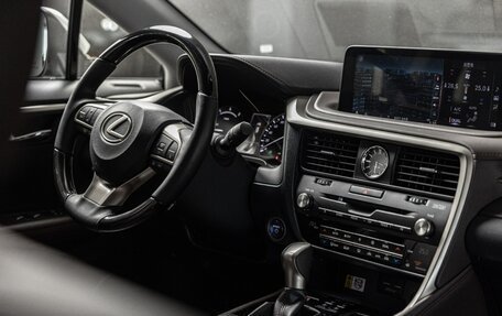 Lexus RX IV рестайлинг, 2021 год, 7 150 000 рублей, 28 фотография