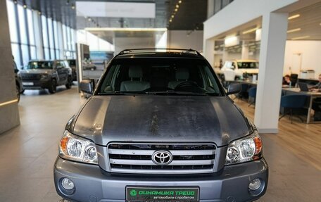 Toyota Highlander III, 2004 год, 719 000 рублей, 2 фотография