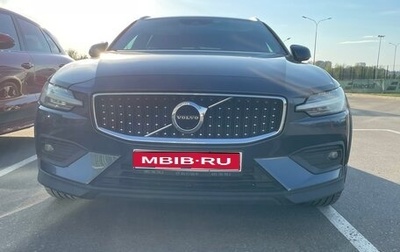 Volvo V60 Cross Country II, 2020 год, 3 500 000 рублей, 1 фотография