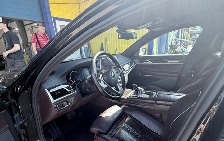 BMW 7 серия, 2016 год, 3 400 000 рублей, 6 фотография