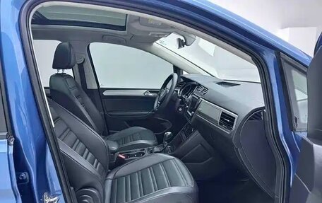 Volkswagen Touran III, 2022 год, 2 160 000 рублей, 15 фотография