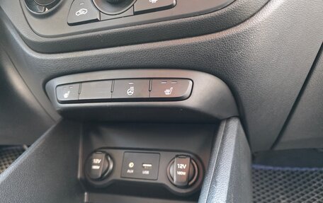 Hyundai Solaris II рестайлинг, 2017 год, 1 350 000 рублей, 10 фотография