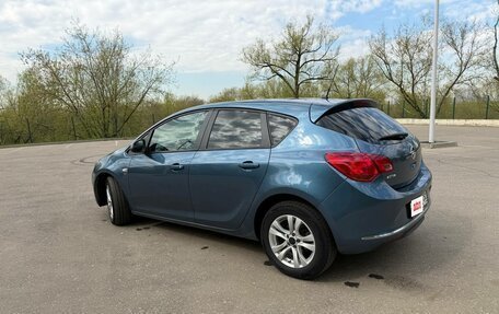 Opel Astra J, 2013 год, 820 000 рублей, 5 фотография