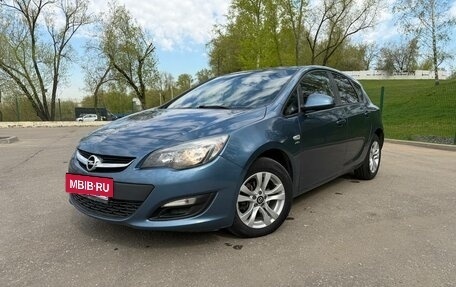 Opel Astra J, 2013 год, 820 000 рублей, 3 фотография