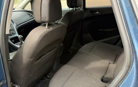 Opel Astra J, 2013 год, 820 000 рублей, 13 фотография
