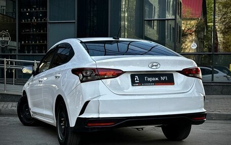 Hyundai Solaris II рестайлинг, 2021 год, 875 000 рублей, 5 фотография
